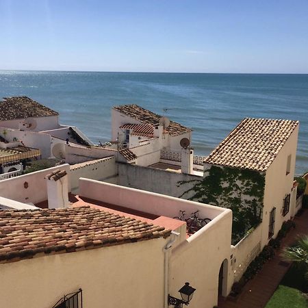 شقة Casa Cachita-En 1ª Linea De Playa إِستيبونا المظهر الخارجي الصورة